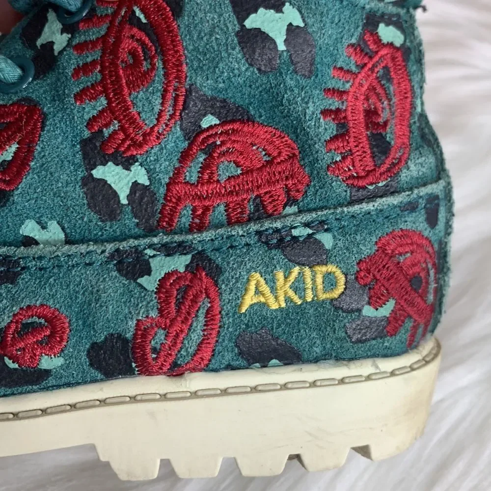 AKID Leather Embroidered Eye & Lips Boots Size 10C